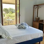 Vida Locrese Con Piscina Salata 3* غيراتشه
