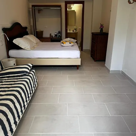 Bed & Breakfast Vida Locrese Con Piscina Salata Gerace
