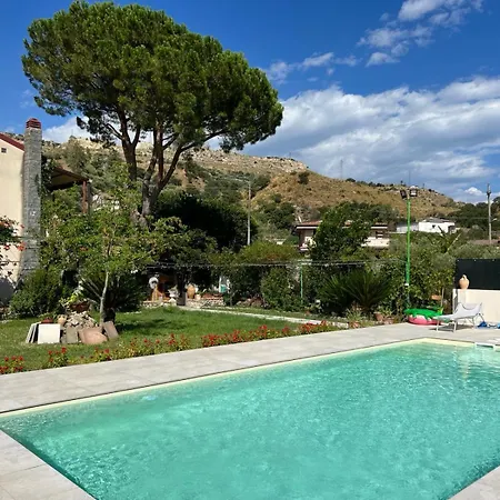 Bed and breakfast Vida Locrese Con Piscina Salata 3*