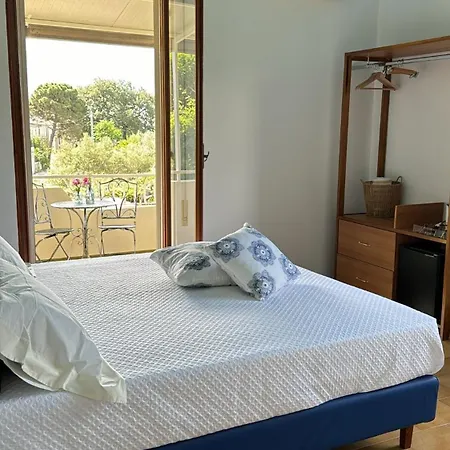 Vida Locrese Con Piscina Salata 3* Gerace