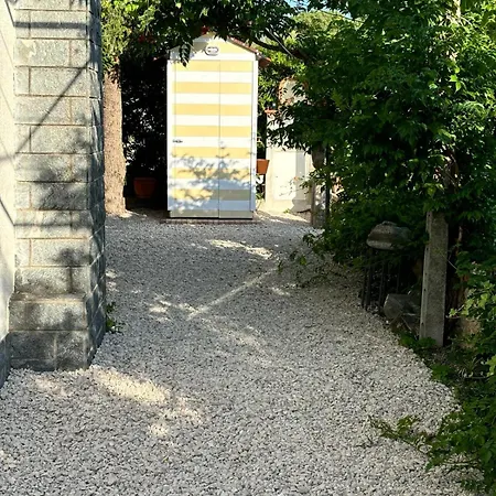 Vida Locrese Con Piscina Salata Gerace