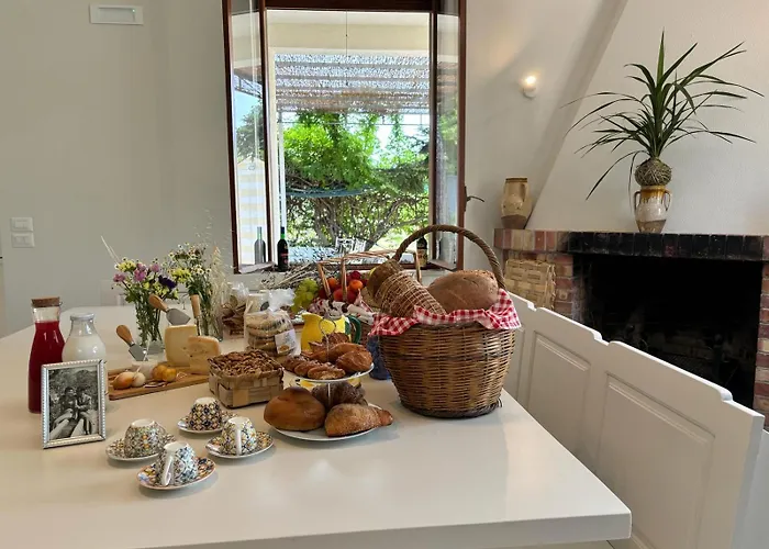 Vida Locrese Con Piscina Salata 住宿加早餐酒店