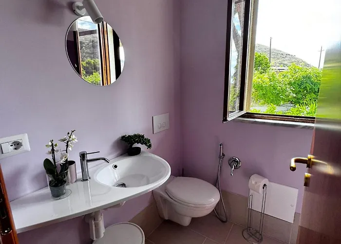 Vida Locrese Con Piscina Salata 住宿加早餐酒店 3*